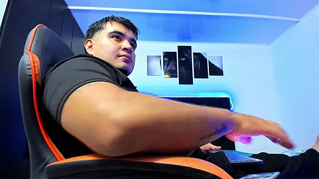 Chat XXX en directo de thiago__cp01