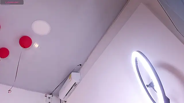 Chat XXX en directo de Noah_Katz