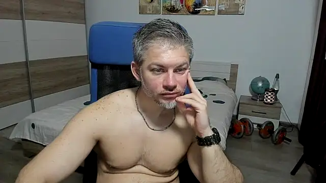 Chat XXX en directo de RobbyShawz