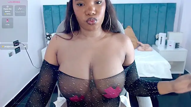 Chat +18 de kimara_lion ao vivo