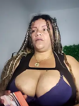 Eva_Luxei Chat XXX in diretta