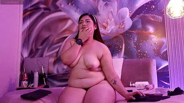 Chat +18 de rouxinferno_cr ao vivo