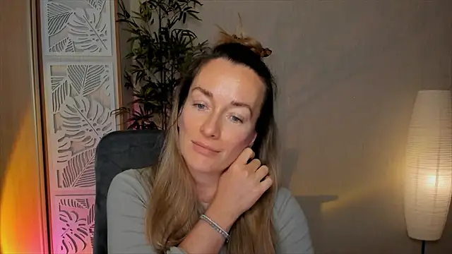 Sembang XXX Secara Langsung RebeccaMartinez