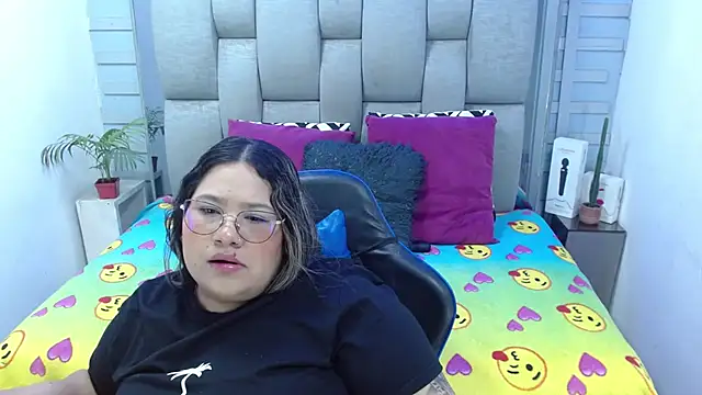 Chatroom XXX en direct de evelin_zaens