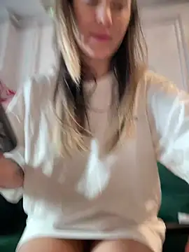 Chat +18 de HotXMom_ ao vivo