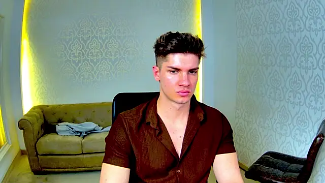 MaxKaiden Pertunjukan Webcam