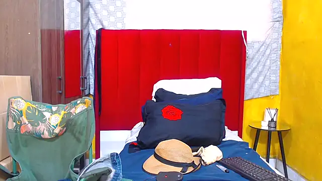 Candycrush2555's Webcam Show