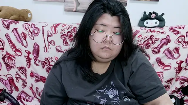 Nadine_asianのウェブカメラショー