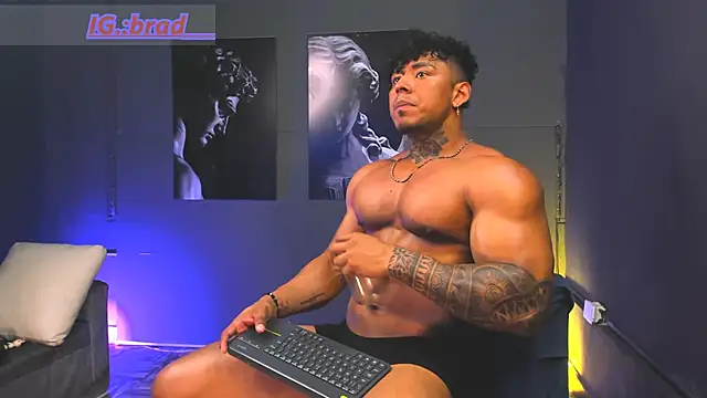 bradley_smith – Naživo XXX chat