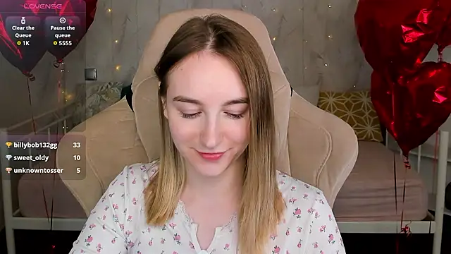 Shy_Polly লাইভ XXX চ্যাট