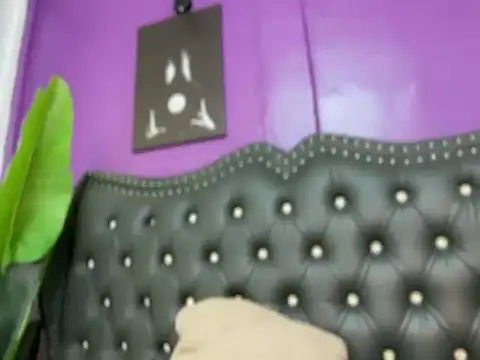 HoneyAfterDark_ Pertunjukan Webcam