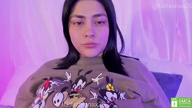 lucy26_ Chat XXX live