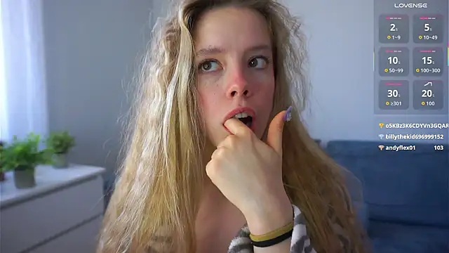 TiffinyMergist Live XXX Chat