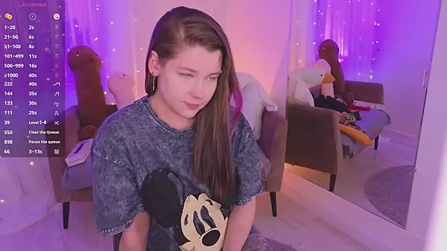 Chat XXX en directo de Mira_Falls