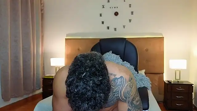 Онлайн чат XXX Steven_Velez