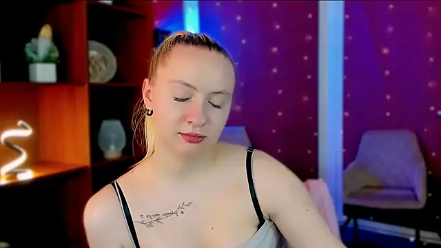 mila_glow1 live XXX chat