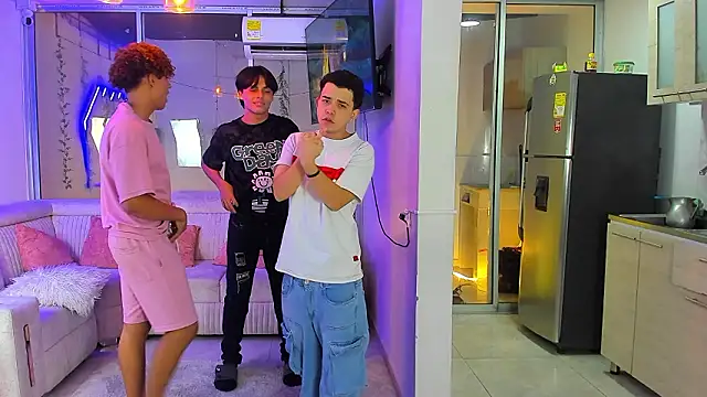 XXX chat uživo modela Houseofwarrios