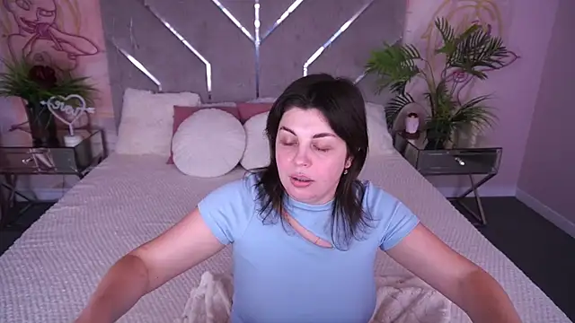 MirandaWong Chat XXX in diretta