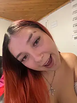 Karen18_boobs webkamerás műsora