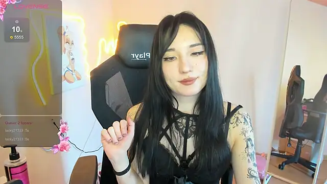 AliceeinWonderlandddのウェブカメラショー