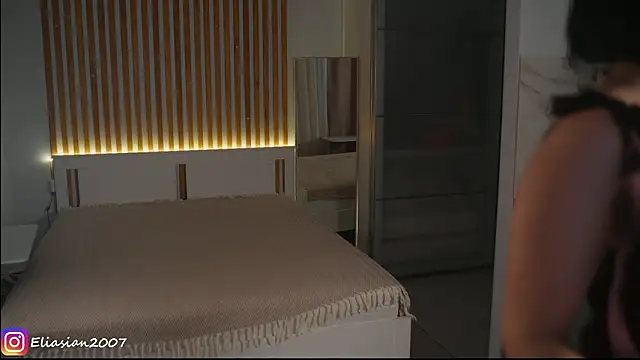 Chat XXX Live Eliasian