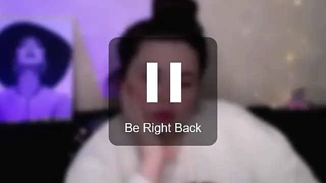 Emily_Mo Chat XXX in diretta