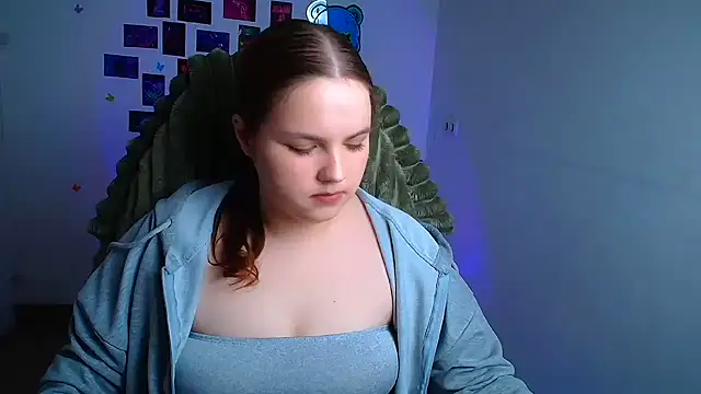 Kitty_Mia_Kitty Chat XXX in diretta