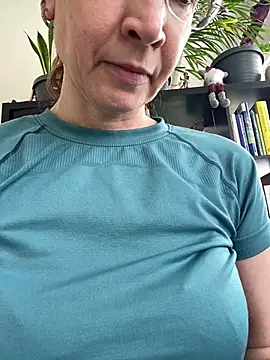 AnnikaRose Chat XXX in diretta