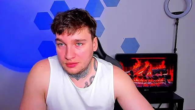 Chat +18 de Chris_Tyson ao vivo