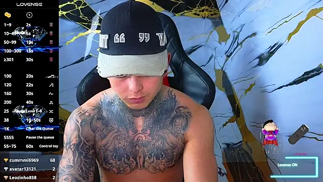 Chat +18 de Kevin22_222 ao vivo