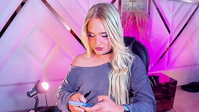 Chatroom XXX en direct de Elody_Preysler69