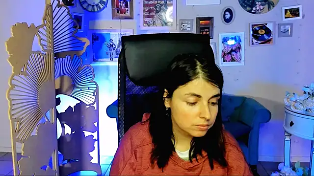 MartaEdams: απευθείας συνομιλία ΧΧΧ