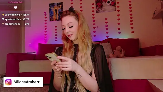 Show modela MilanaAmber na web-kameri