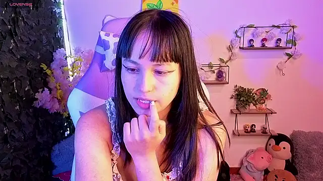 Eymmy_24 Chat XXX live