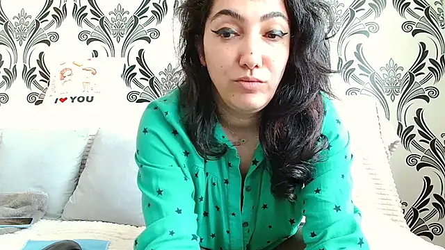 Chatroom XXX en direct de CharmingWitchy