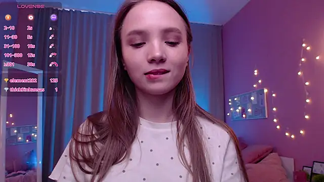 Adria_Arjona: απευθείας συνομιλία ΧΧΧ