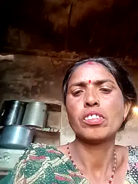 Show modela Hot_re83 na web-kameri