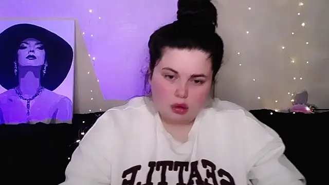 Emily_Mo Live XXX-chat