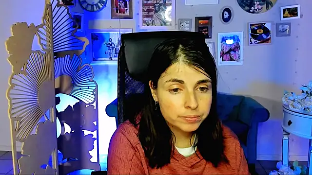 MartaEdams' Live XXX Chat