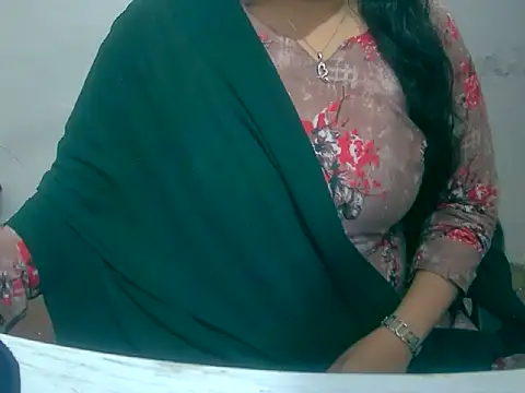 Cute_Aliyaaのライ ブXXXチャット