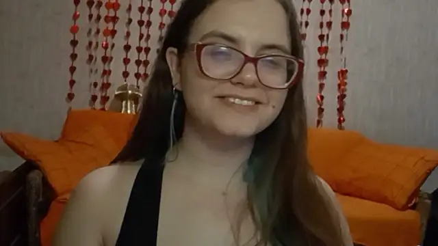 Miyabeee: онлайн-секс-чат