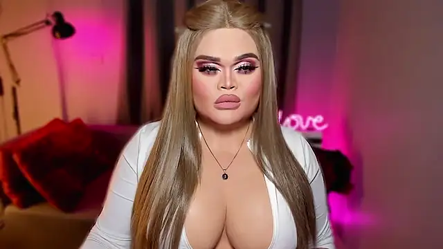 BelindaLove Adlı Modelin Canlı XXX Sohbeti