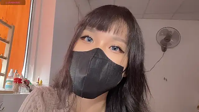 Tieu-May's Live XXX Chat