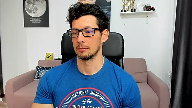 BrutusK08 라이브 XXX 채팅