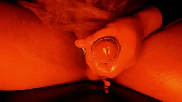 TS_MILK élő XXX-chatje