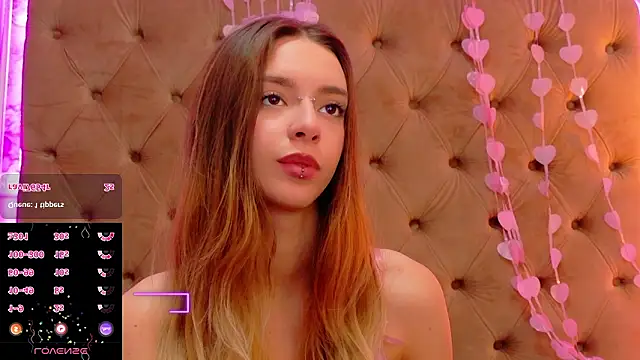 CoraVex's Live XXX Chat