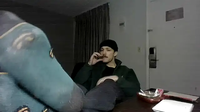 Jbenz420: онлайн-секс-чат