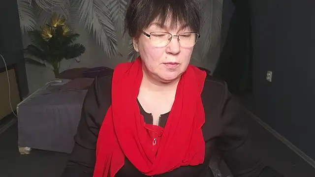 Tori_Twirl Chat XXX in diretta