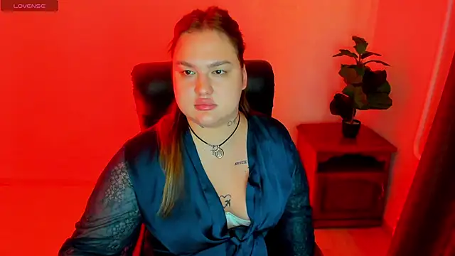 Sofiawetsweet Adlı Modelin Canlı XXX Sohbeti