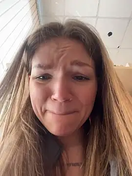 دردشة Porn_cornn الجنسية المباشرة